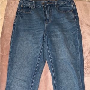 American eagle raw leg edge mom jeans